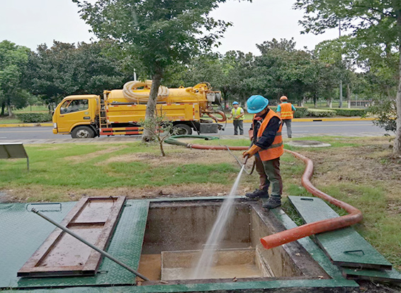 宝兴化油池清理
